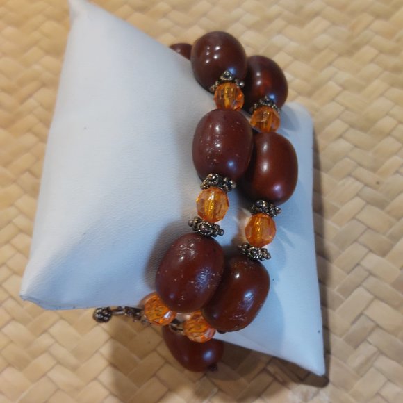 VINTAGE Women's Brown Wood/Plastic Beads w/Brass Separators & Larait Closure - Picture 6 of 13